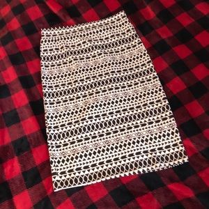 Fun black and white stretch skirt